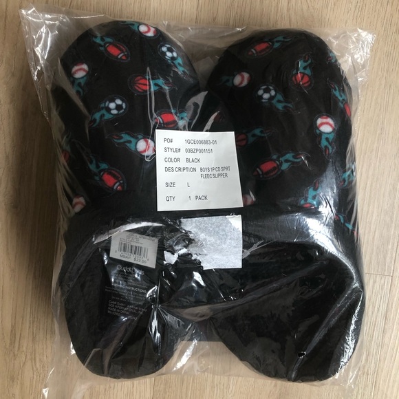 Cuddl Duds Boys Black Fleece Lined Slippers Size Large New - Picture 1 of 5